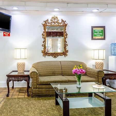 מרטינסוויל Econo Lodge מראה חיצוני תמונה